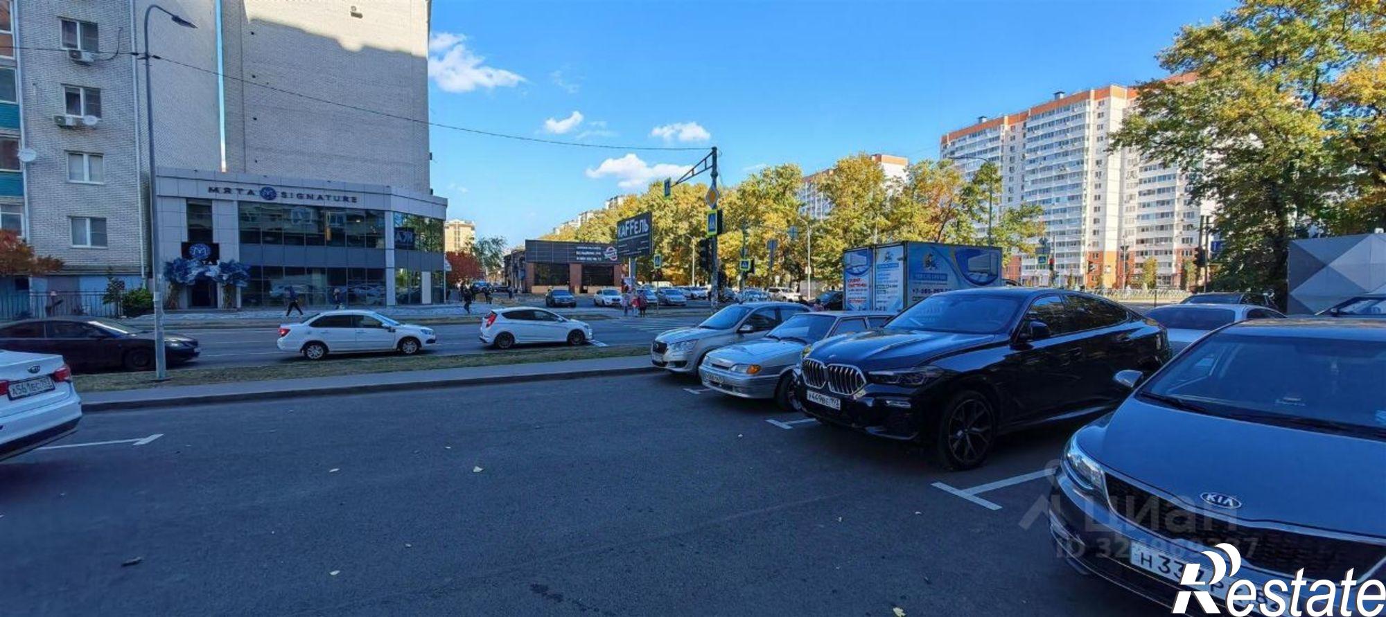 Купить торговое помещение за 15 500 000 рублей на Черкасская улица, 79