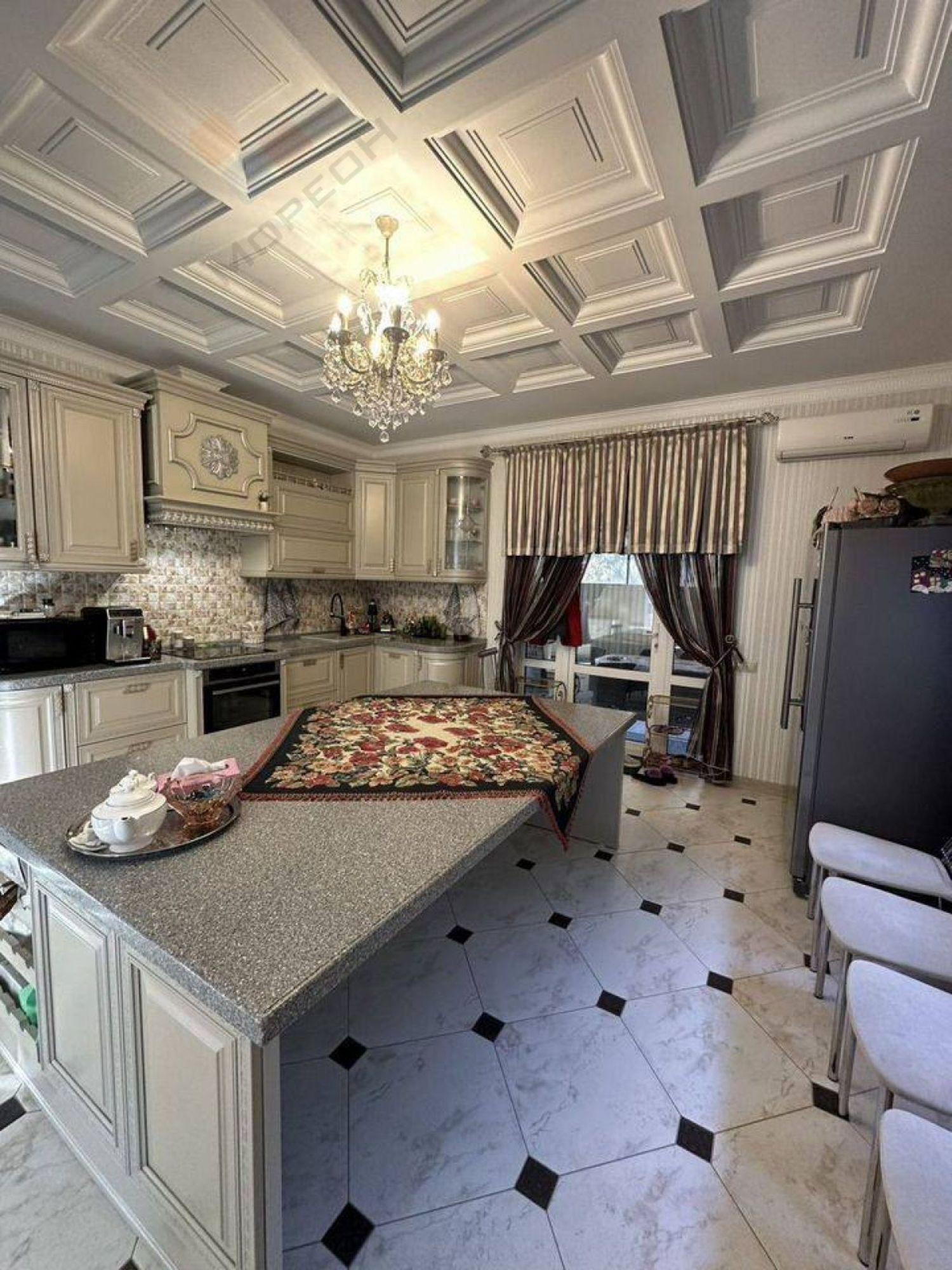 Купить дачу, дом, коттедж за 34 000 000 рублей на Альпийский пр-д, 1