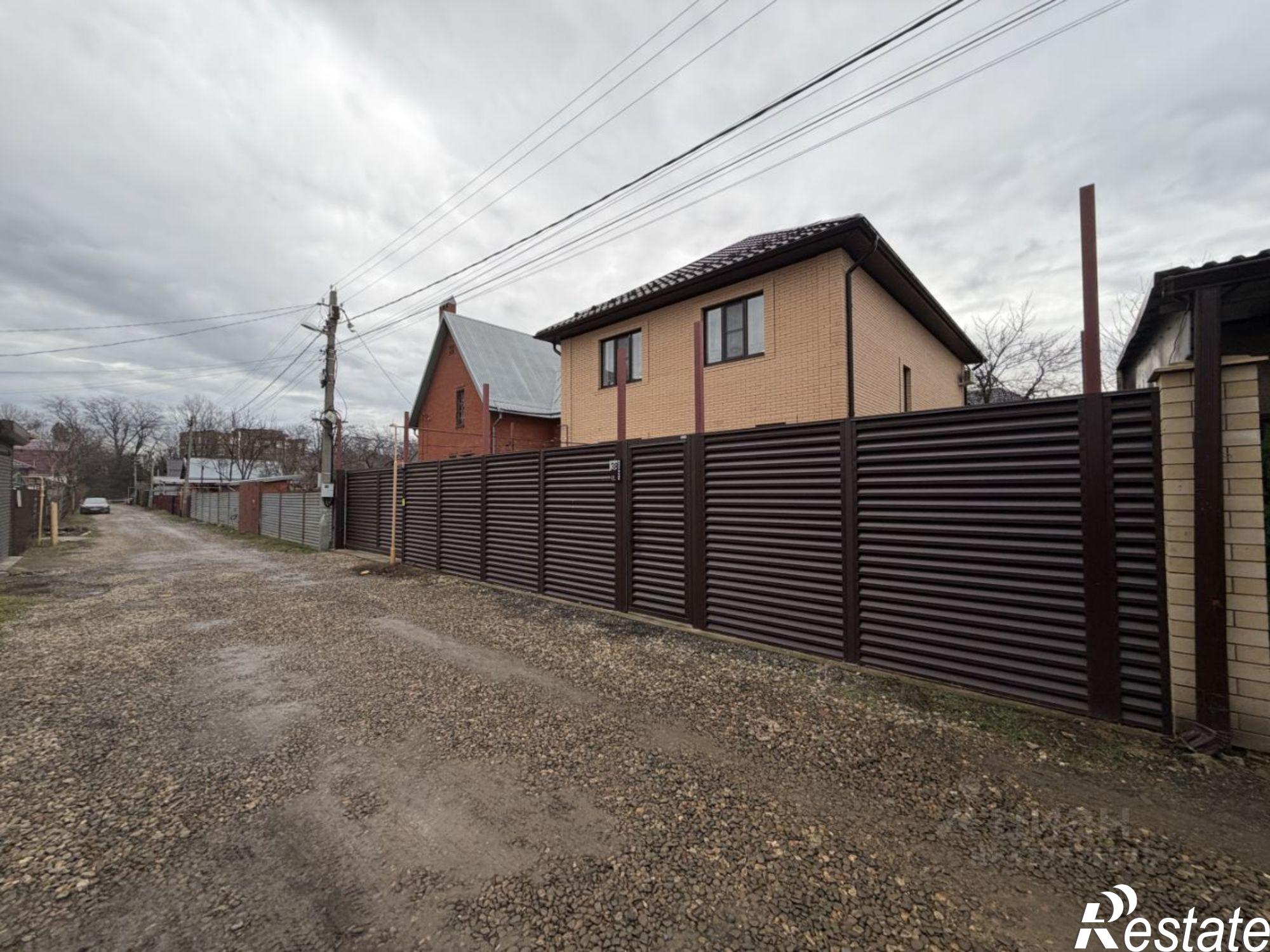 Купить дачу, дом, коттедж за 28 000 000 рублей на ул Яблочная, 40