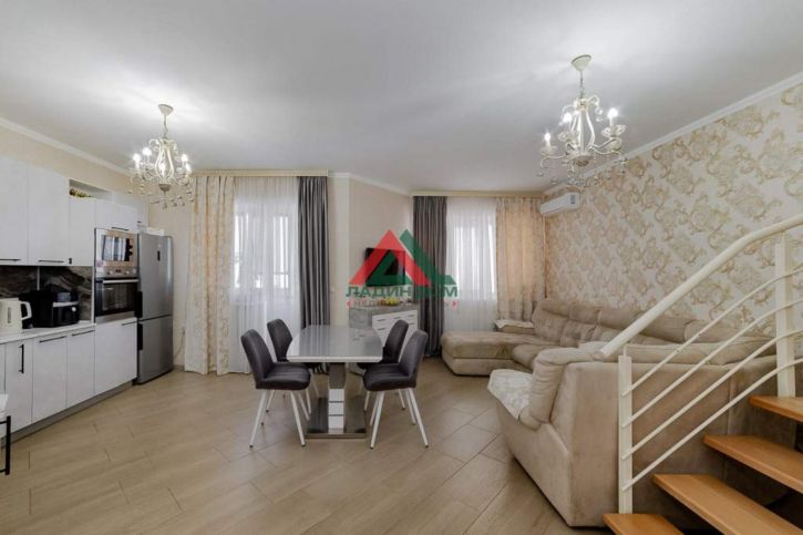 3-комн квартира им. Ивана Рослого улица, д.18