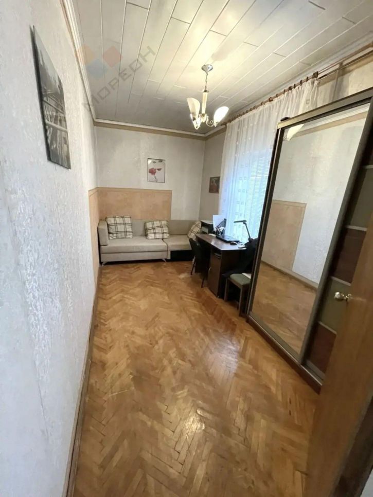 5-комн квартира Индустриальная ул, 32