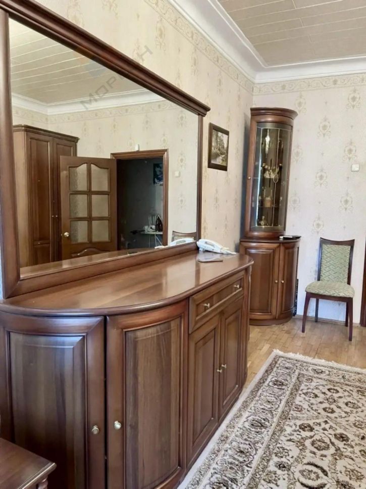 5-комн квартира Индустриальная ул, 32