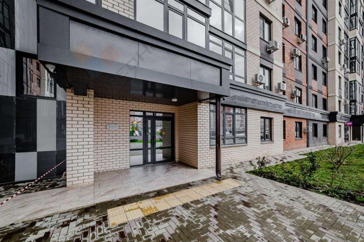 1-комн квартира им. генерала Корнилова ул, 10к1