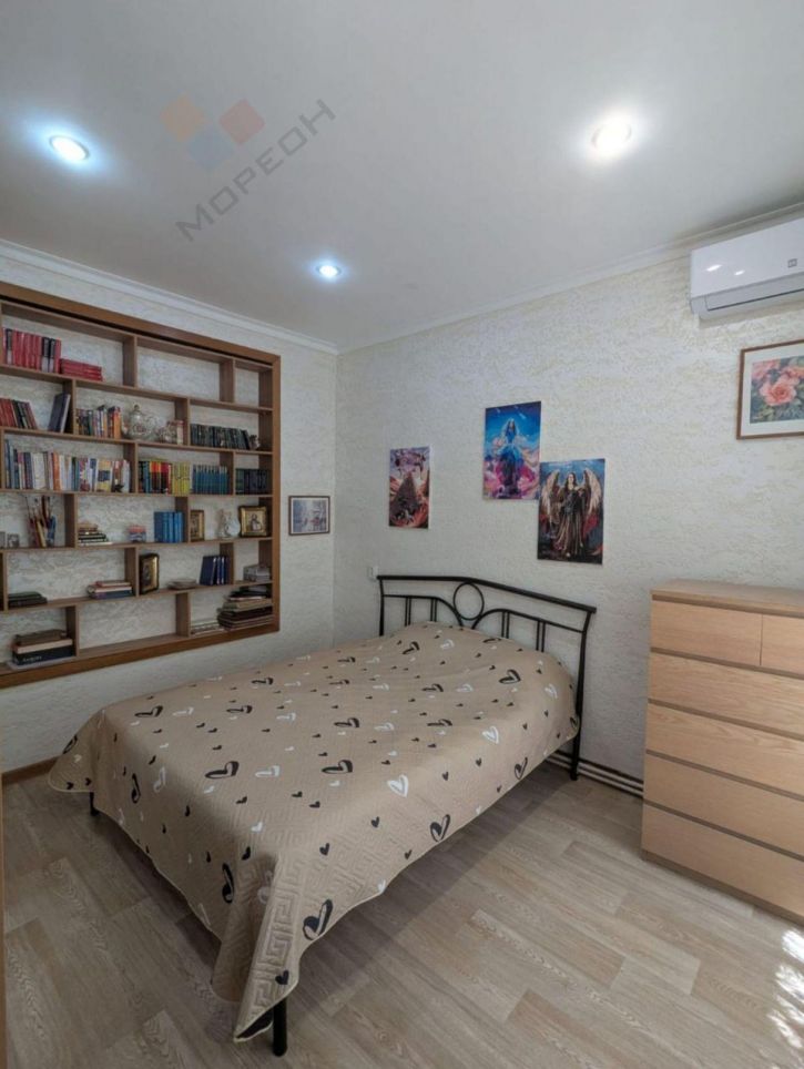 3-комн квартира Уральская ул, 172