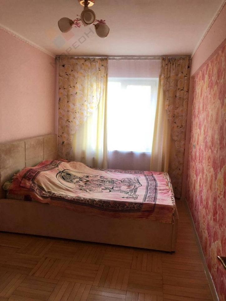 2-комн квартира им. Стасова ул, 153