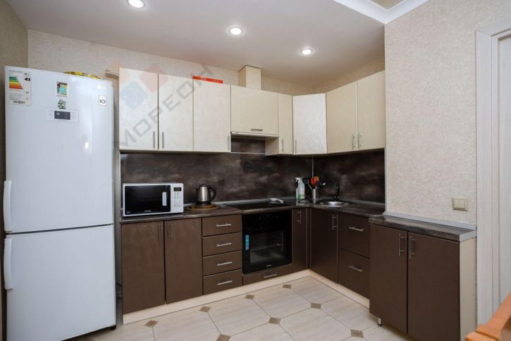 2-комн квартира Героя Сарабеева ул, 7