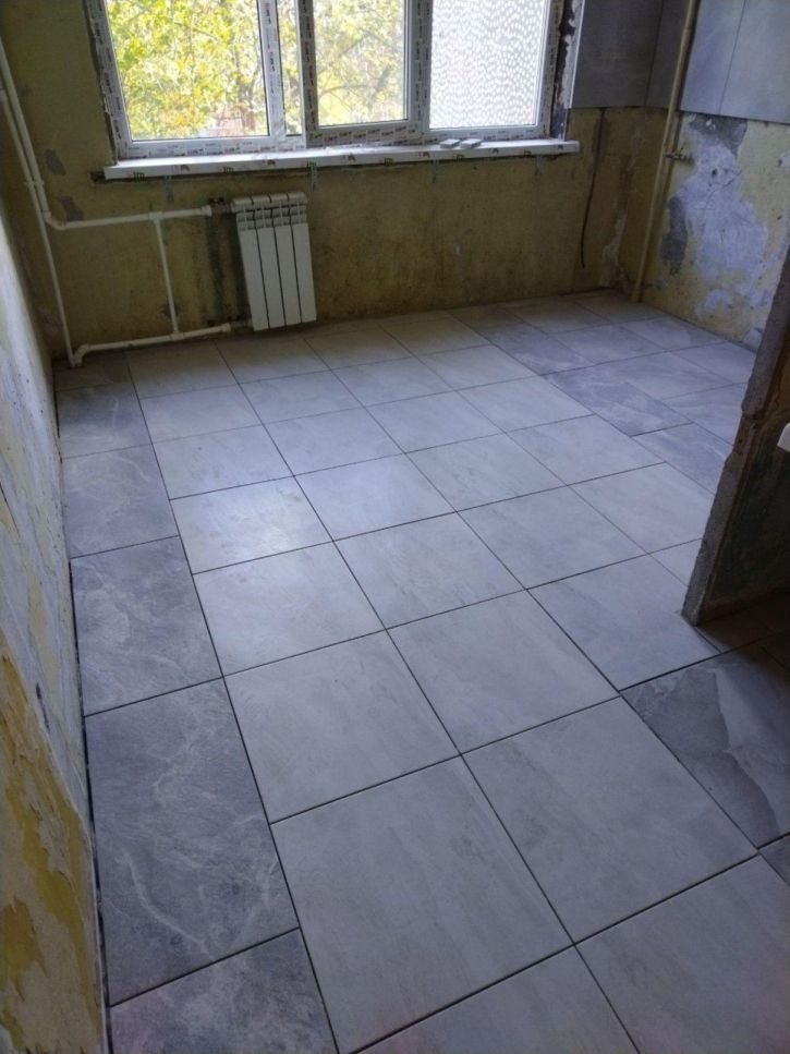 1-комн квартира Селезнёва ул, 122