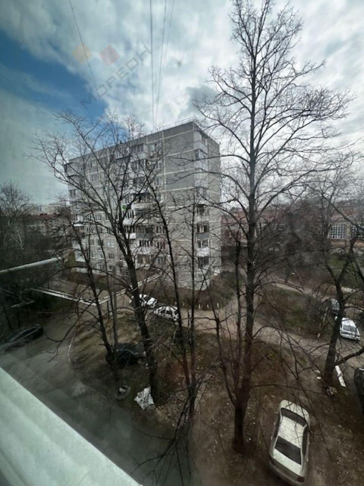 1-комн квартира Селезнёва ул, 122