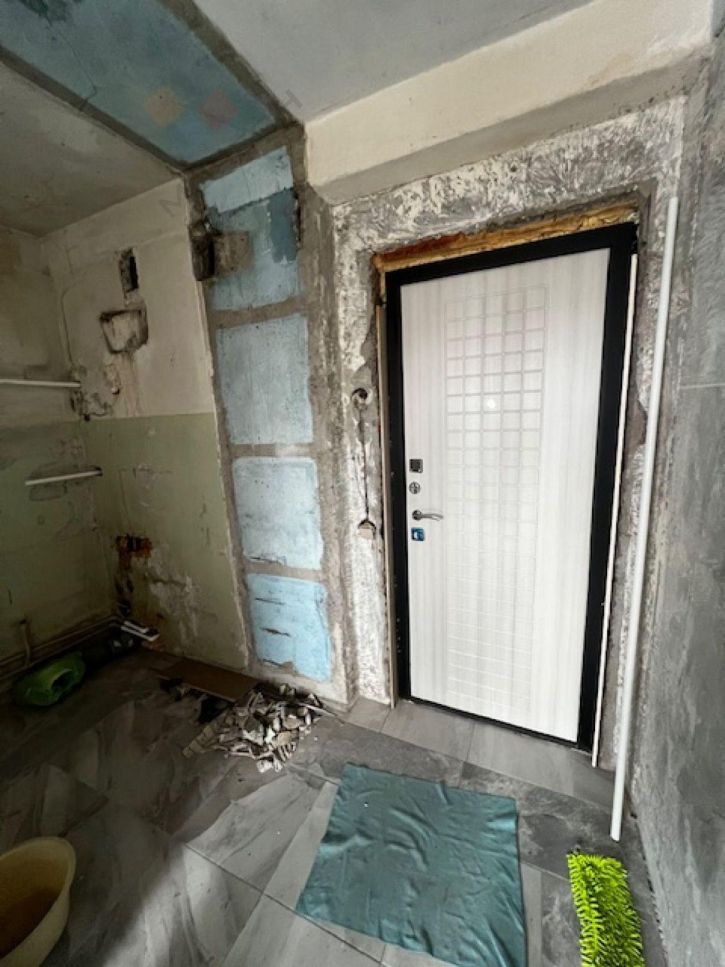 1-комн квартира Селезнёва ул, 122