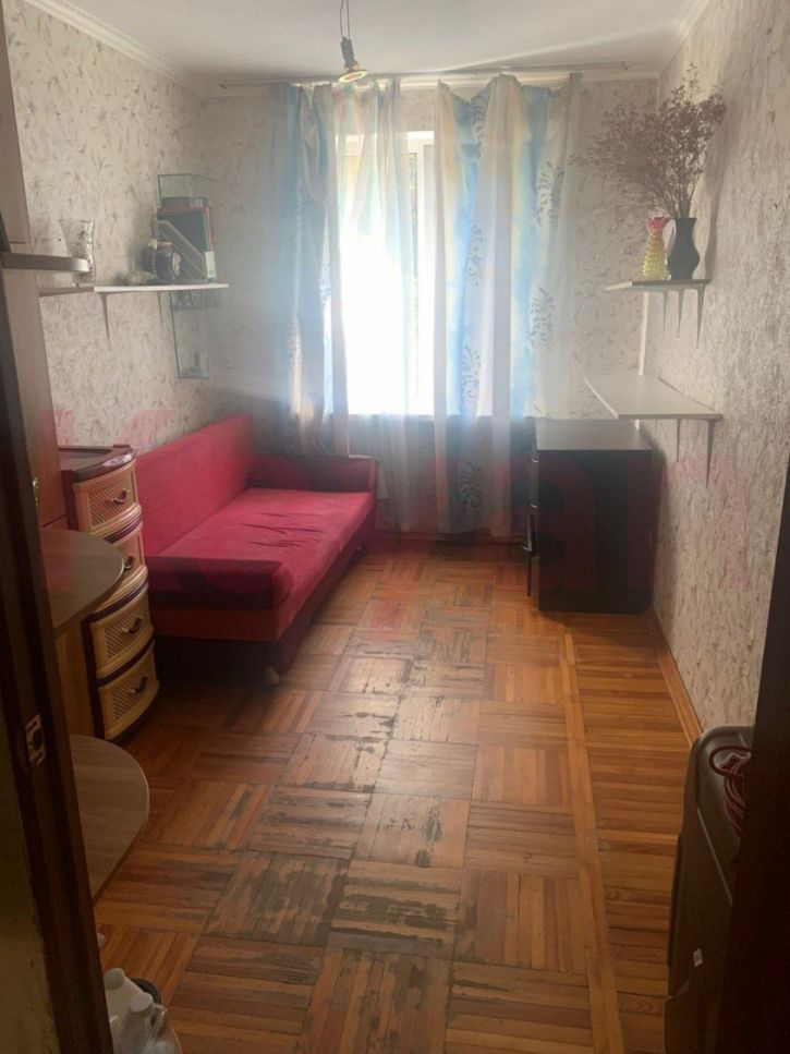 3-комн квартира им. Карякина ул.