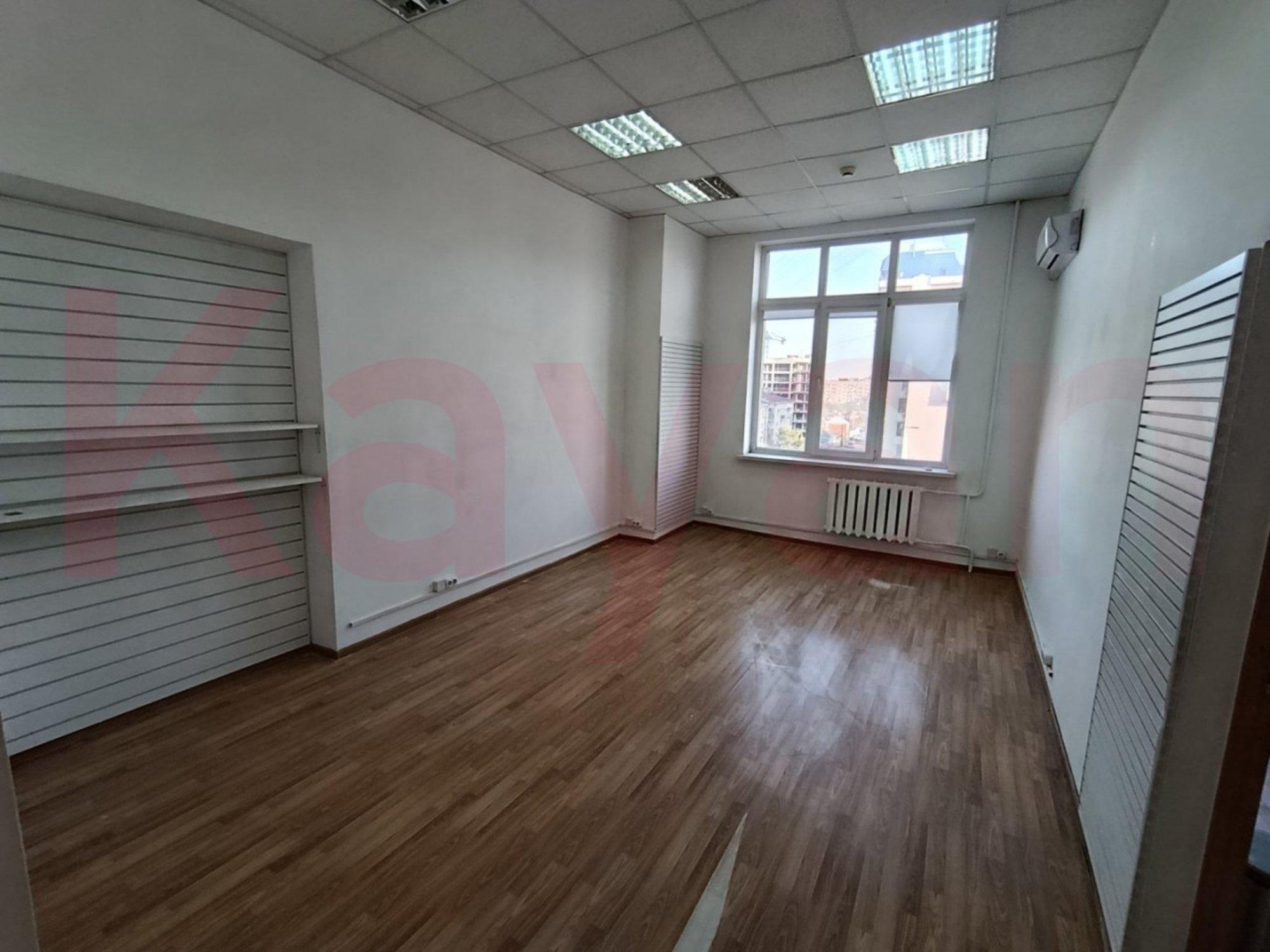 Сдать офис, помещение под офис за 37 716 рублей на Красная ул.