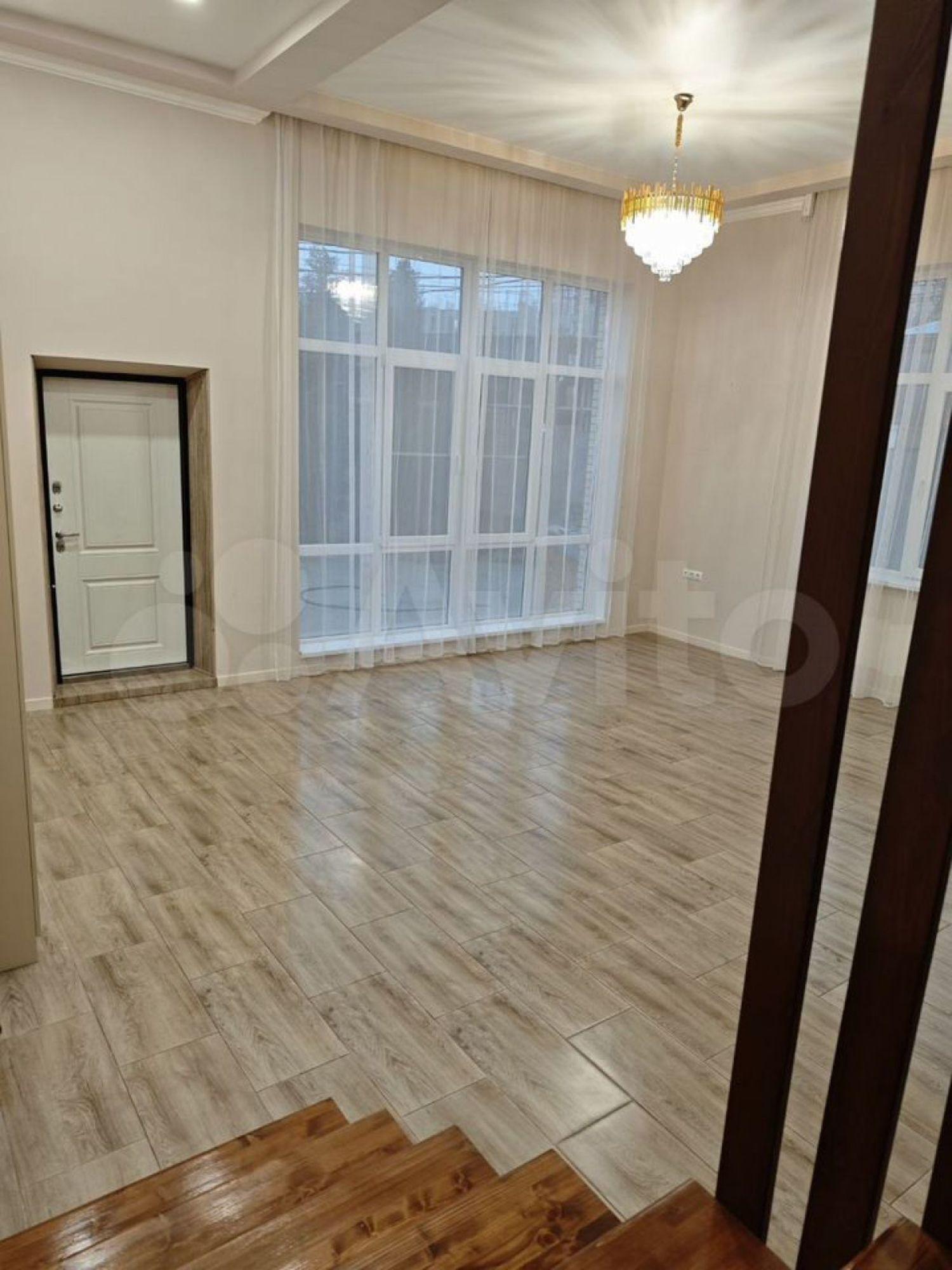 Купить дачу, дом, коттедж за 19 000 000 рублей на Крупской ул, 1