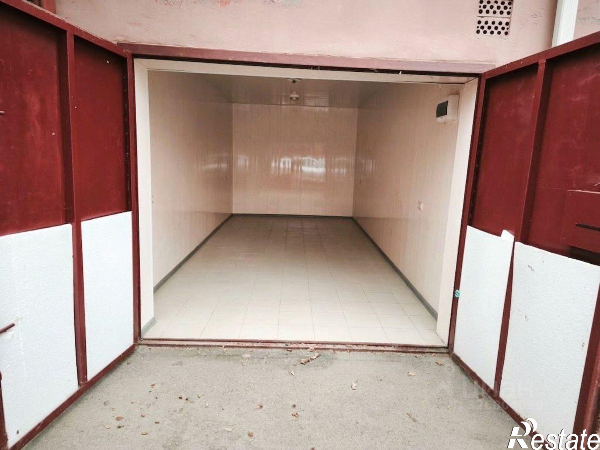 Купить гараж, место в паркинге за 933 538 рублей на ул Октябрьская, 44