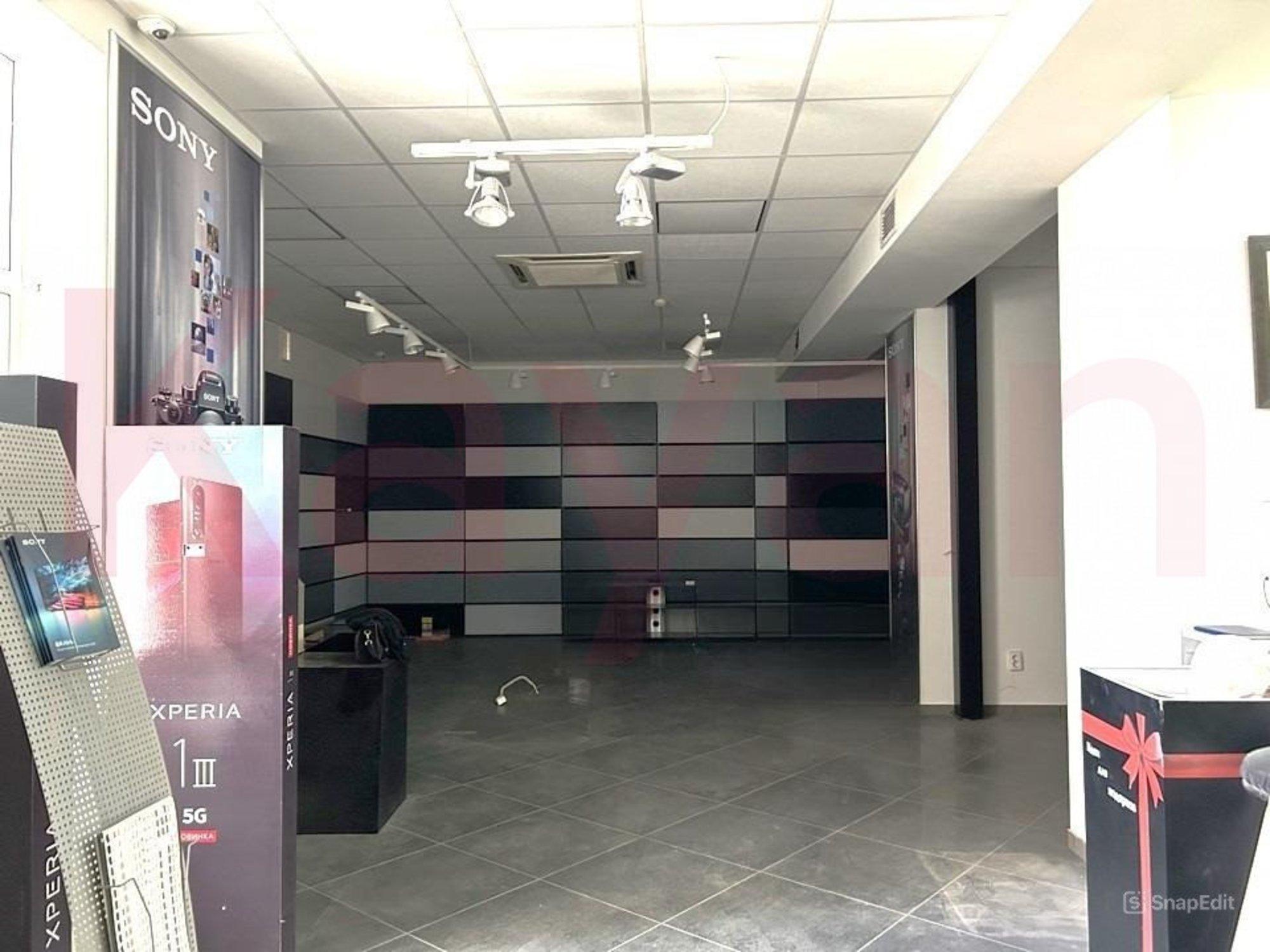 Купить торговое помещение за 35 000 000 рублей на им. Митрофана Седина ул.