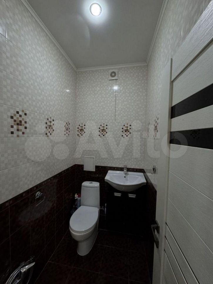 3-комн квартира Казбекская ул, 15