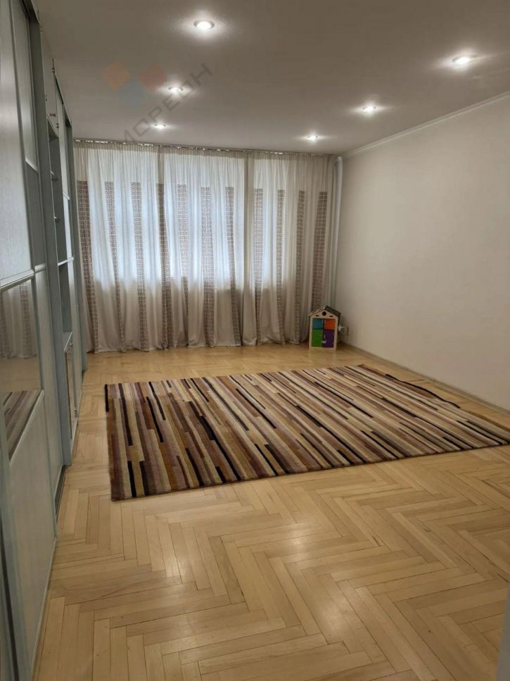 2-комн квартира Академика Пустовойта ул, 6