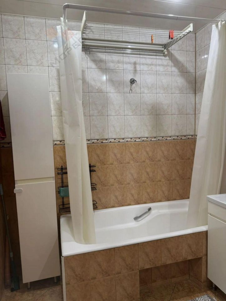 2-комн квартира Академика Пустовойта ул, 6