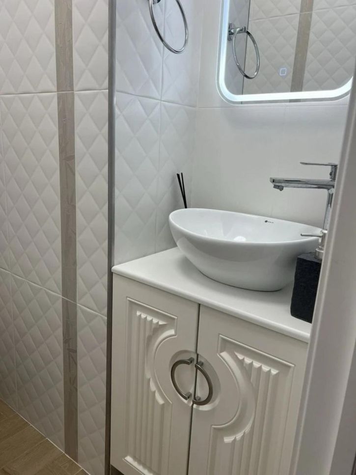 3-комн квартира Домбайская улица, 57