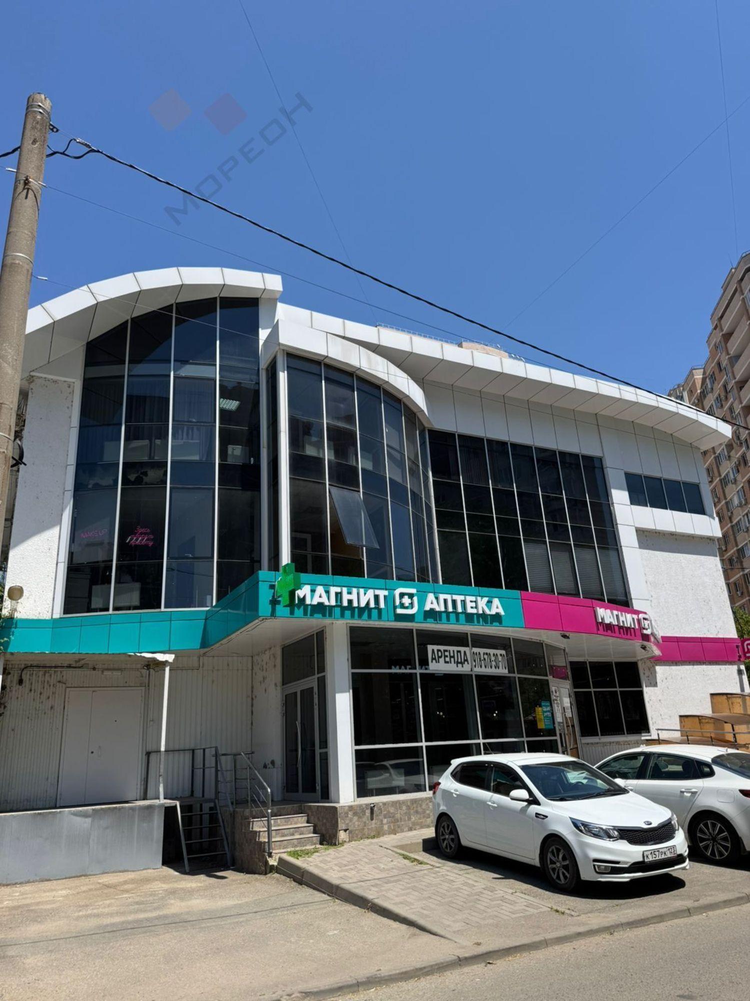 Купить торговое помещение за 155 000 000 рублей на им. Думенко ул, 27