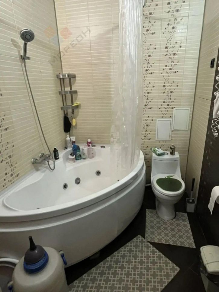 3-комн квартира Ангарская ул, 3