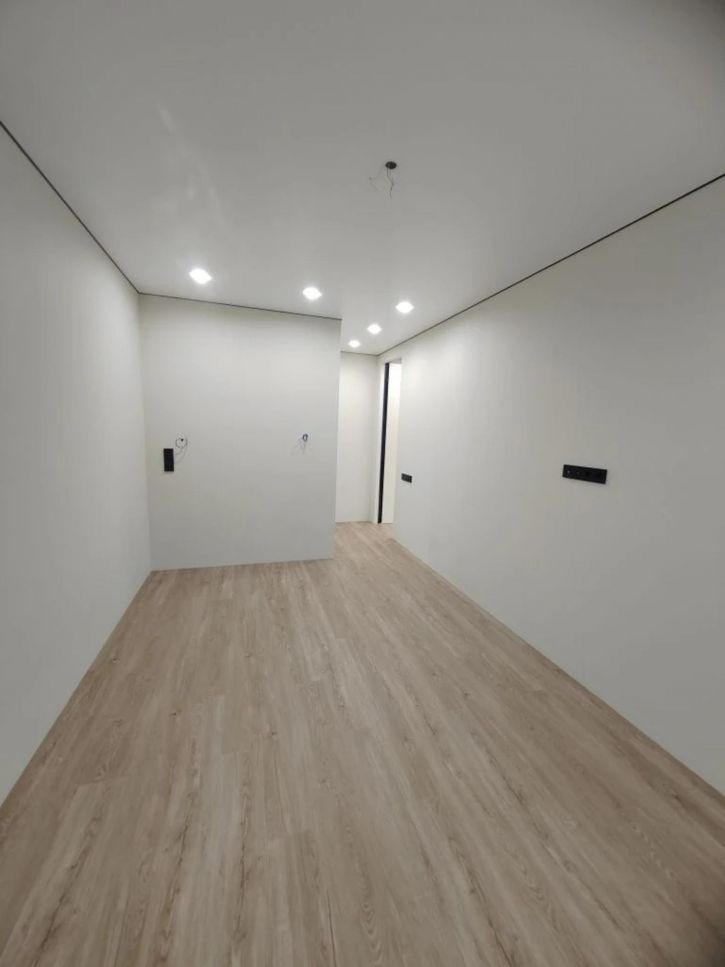 3-комн квартира улица имени Героя Георгия Бочарникова, 3