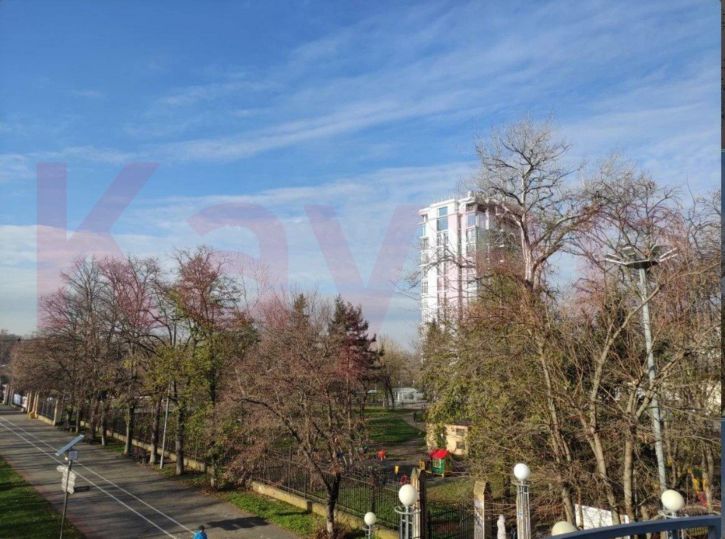 5-комн квартира Кубанская Набережная ул.