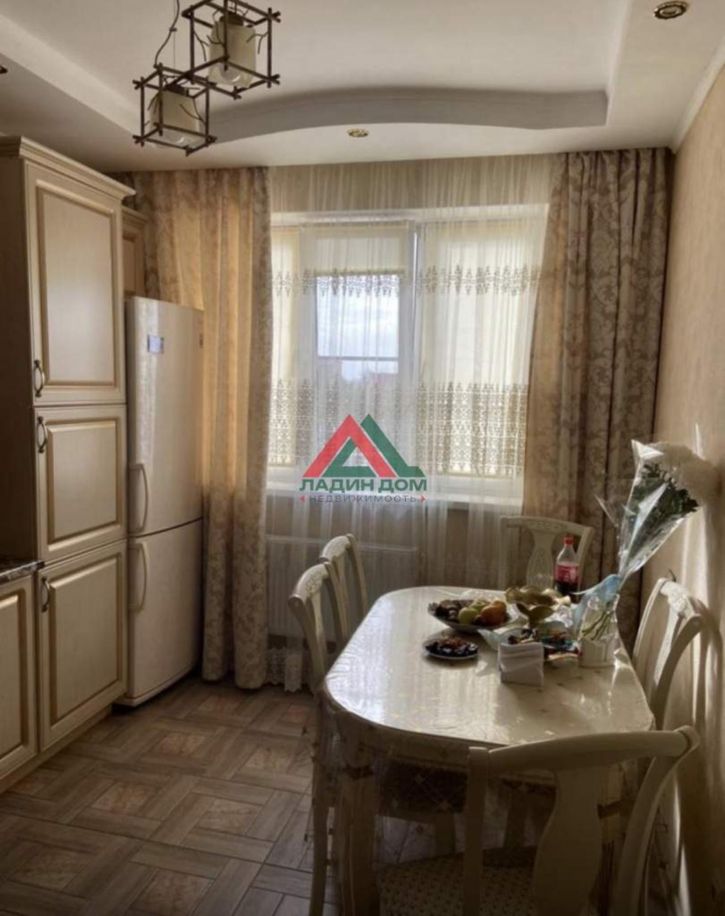 2-комн квартира им. Комарова В.М. улица, д.21/1к7