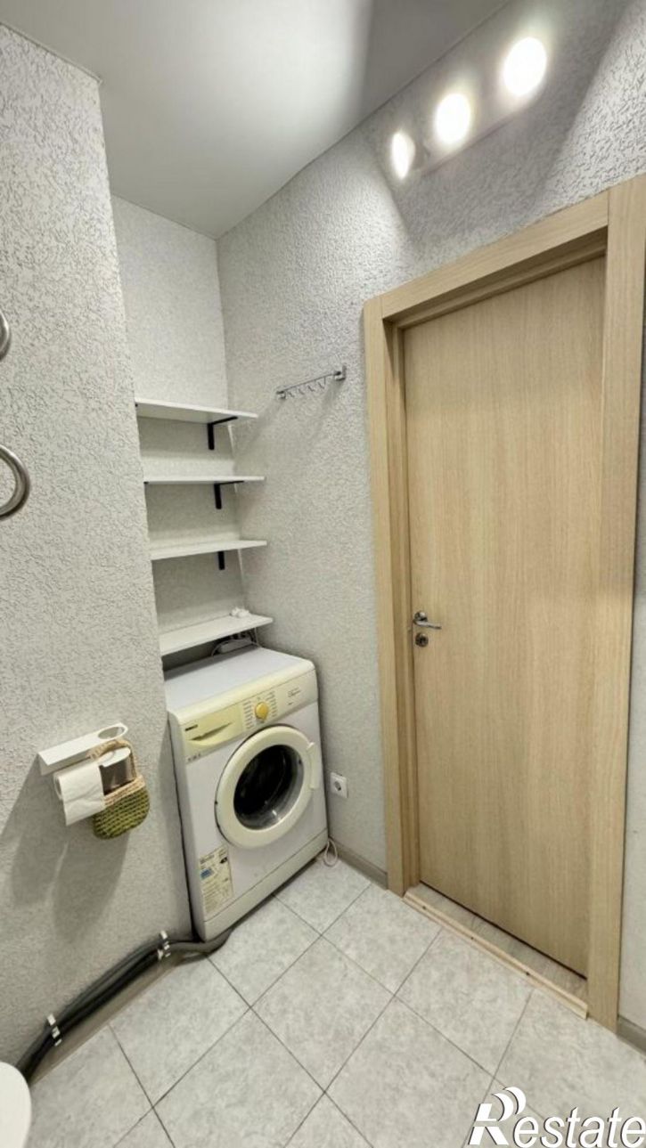 2-комн квартира ул им. лётчика Позднякова, 2 1,  д. 2 1,  к. 1