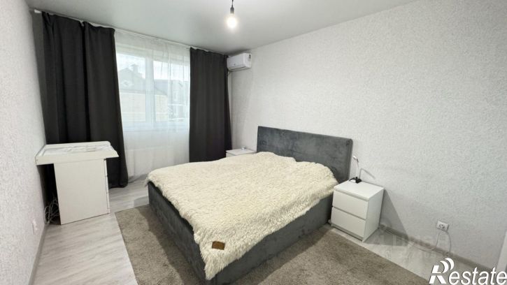 2-комн квартира ул им. лётчика Позднякова, 2 1,  д. 2 1,  к. 1