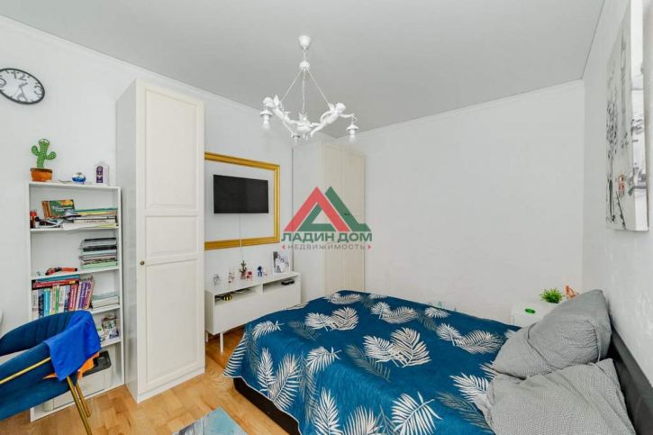 3-комн квартира Российская улица, д.369А