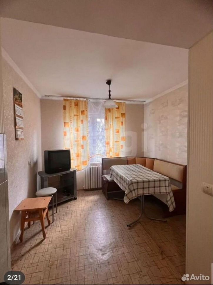 3-комн квартира Ставропольская ул, 240