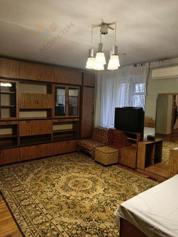 4-комн квартира Селезнёва ул, 176