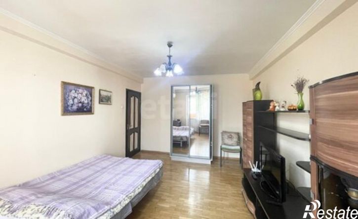 2-комн квартира пр-кт Чекистов, 25,  д. 25