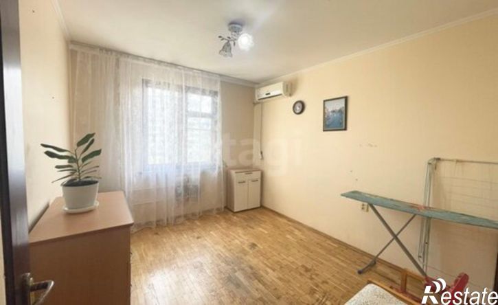 2-комн квартира пр-кт Чекистов, 25,  д. 25