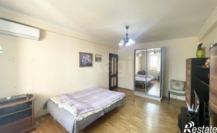 2-комн квартира пр-кт Чекистов, 25,  д. 25