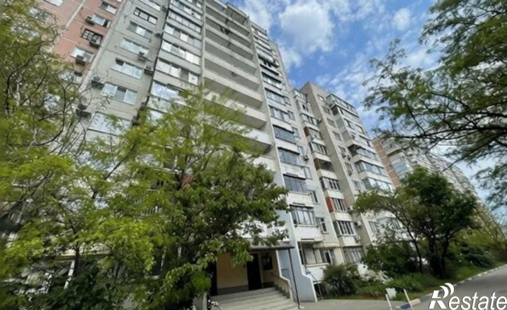 1-комн квартира ул им. Думенко, 10,  д. 10