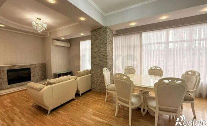 5-комн квартира улица 1 Мая, 286/1,  д. 286/1