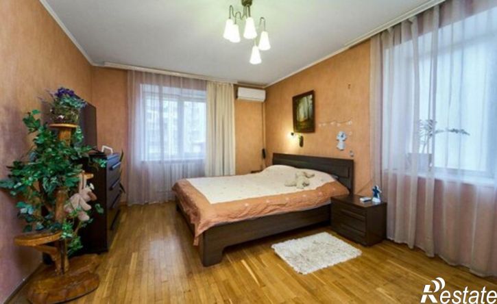 2-комн квартира проспект Чекистов, 33,  д. 33