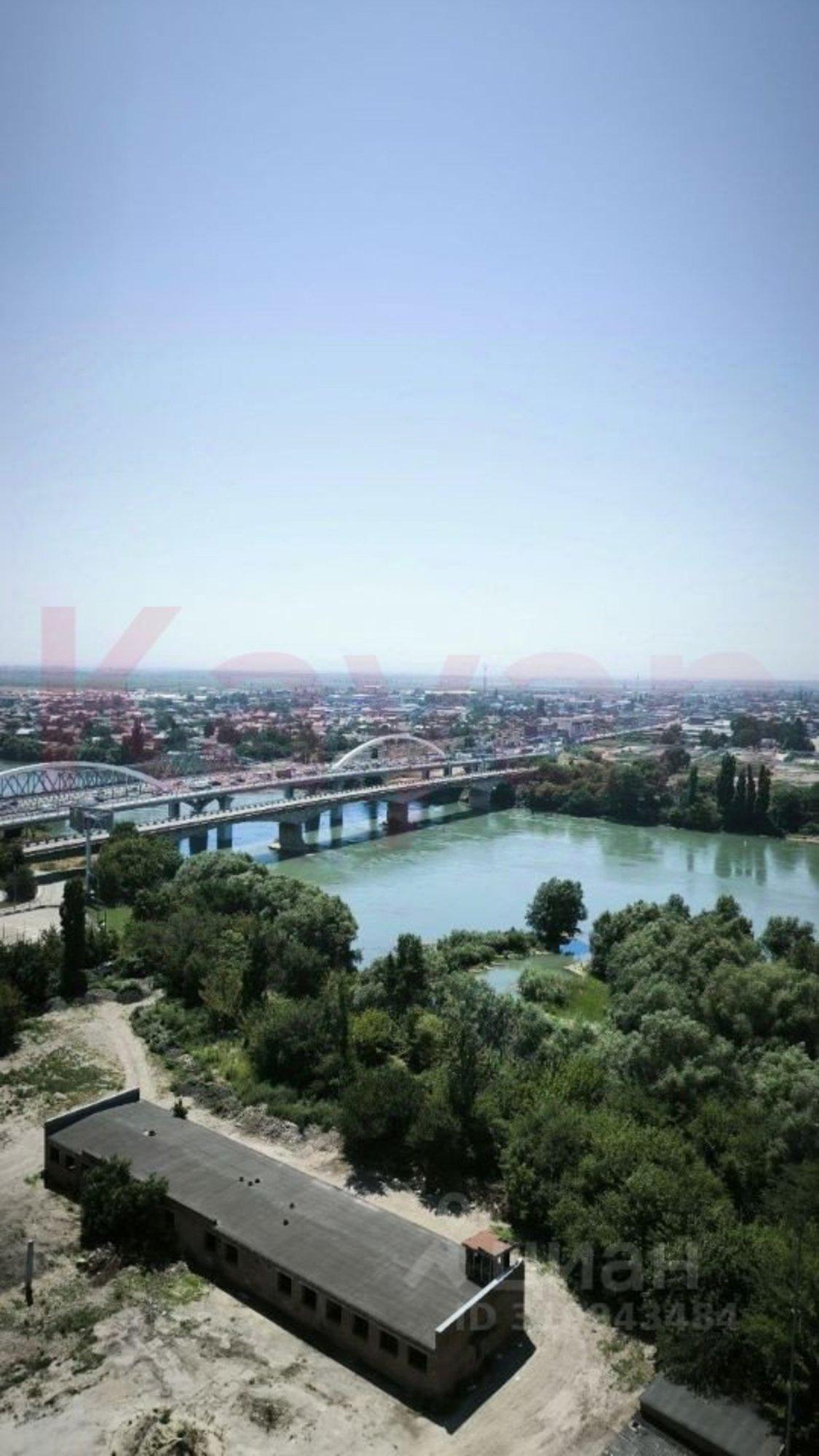 Купить квартиру за 18 300 000 рублей на Береговая ул.