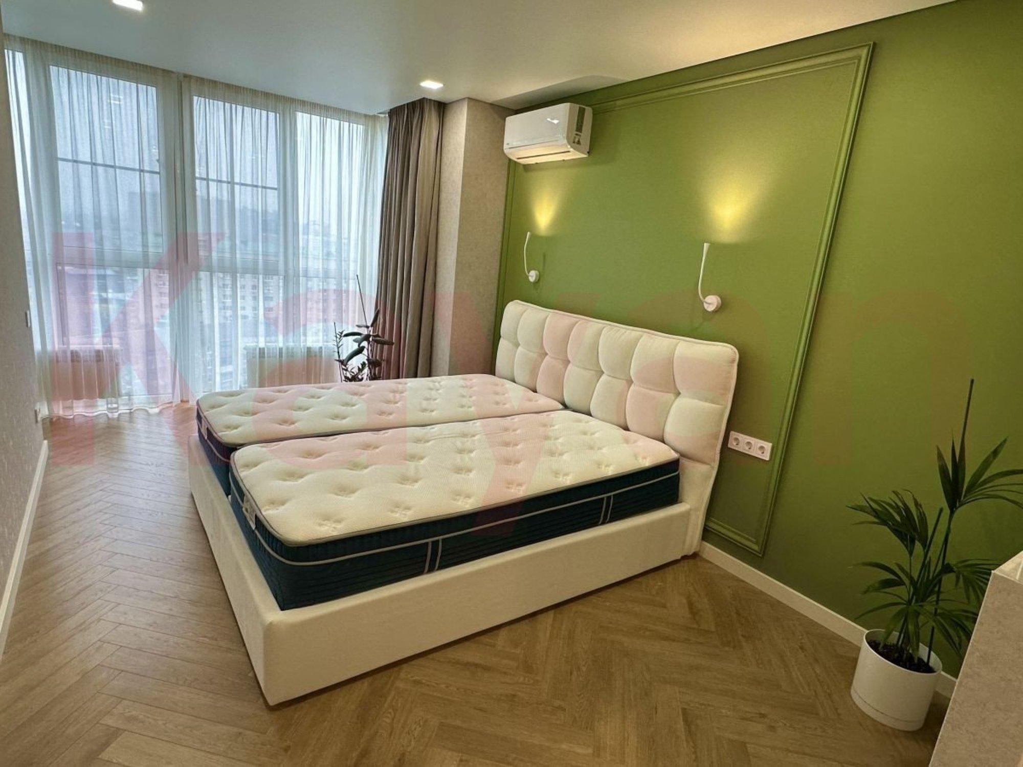 Купить квартиру за 13 500 000 рублей на им. Селезнева ул.