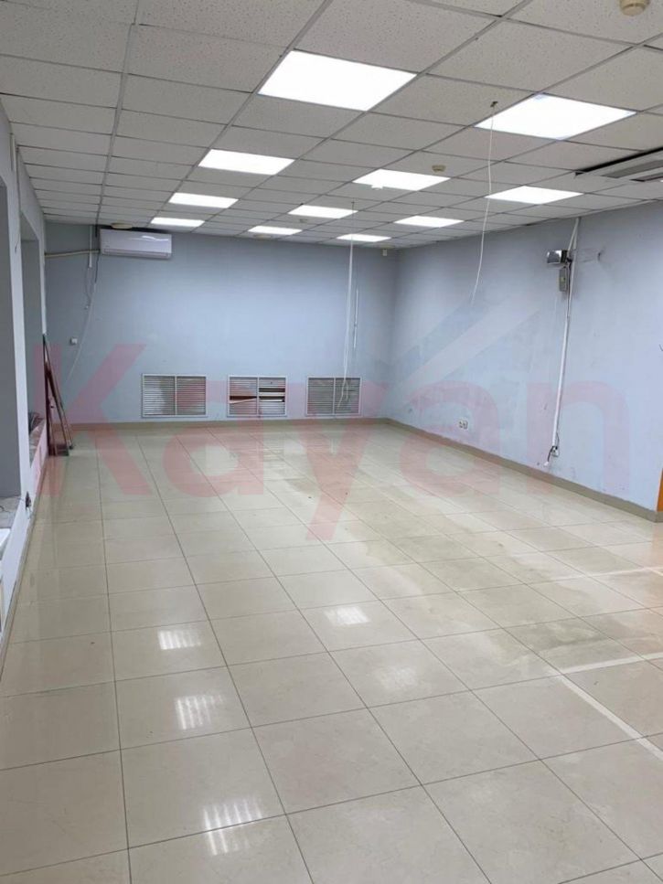 Торговое помещение Коммунаров ул.