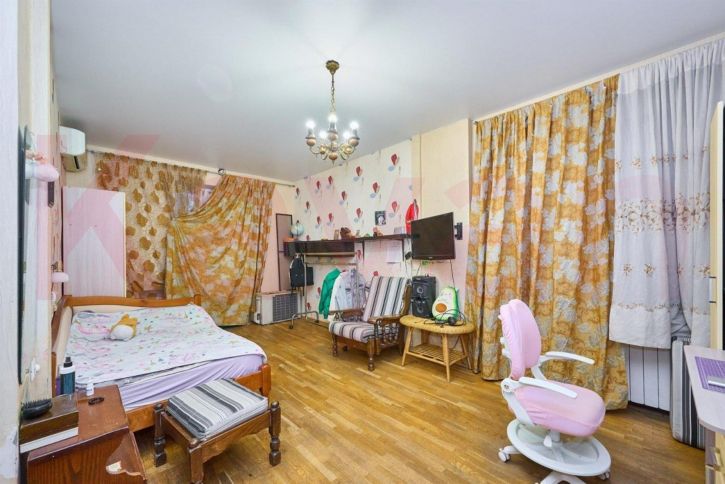 4-комн квартира Красная ул.