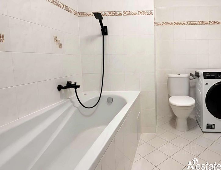 2-комн квартира улица Героя Аверкиева, 1,  д. 1