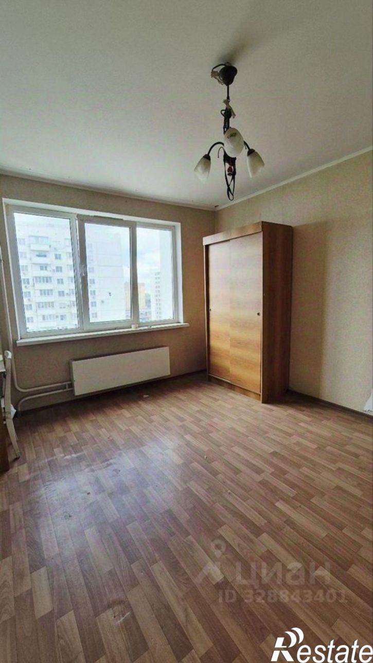 3-комн квартира улица Карякина, 27,  д. 27