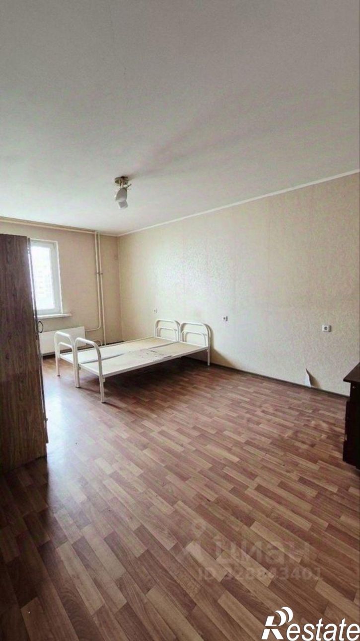 3-комн квартира улица Карякина, 27,  д. 27