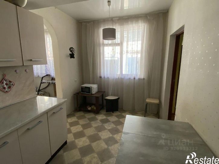 3-комн квартира улица Коммунаров, 98,  д. 98