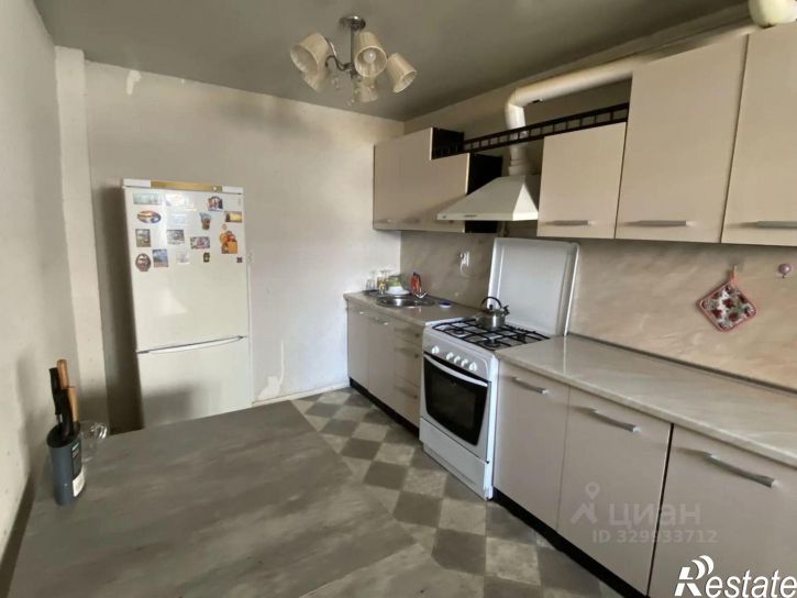 3-комн квартира улица Коммунаров, 98,  д. 98