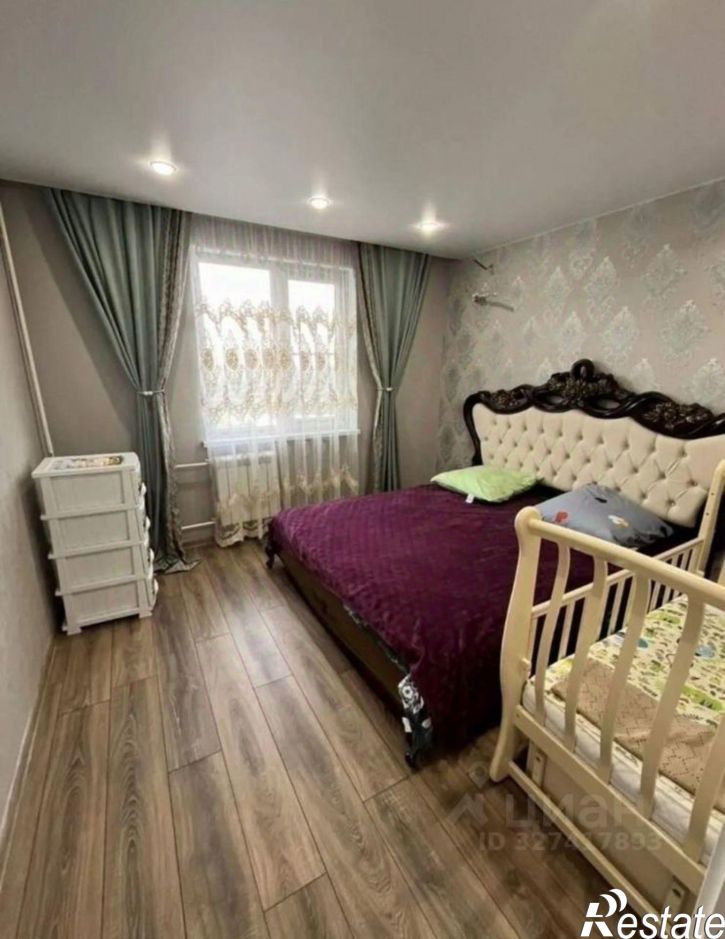 2-комн квартира улица 70 лет Октября, 4,  д. 4