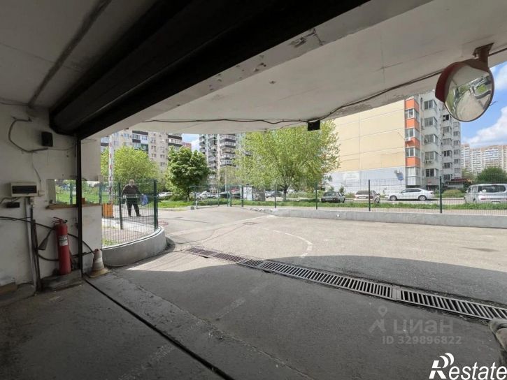 Гараж/парковка ул им. 40-летия Победы, 125,  д. 125