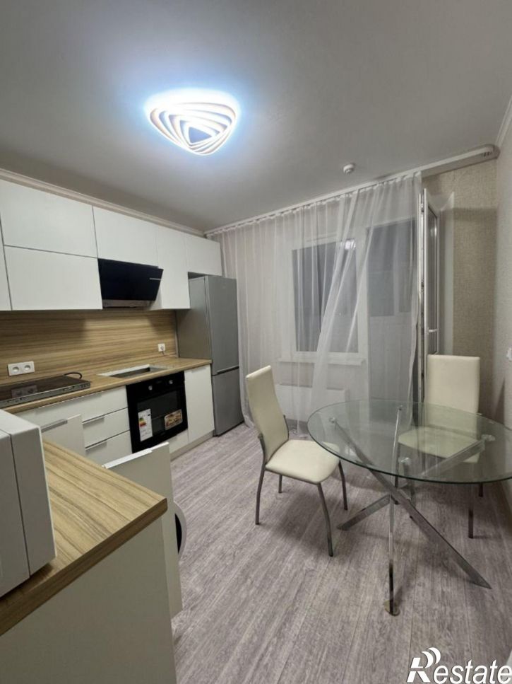 1-комн квартира ул им. Генерала Трошева Г.Н., 8,  д. 8